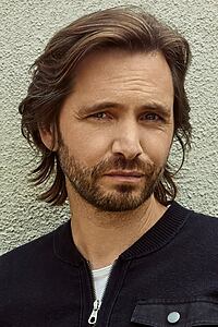 Porträt von Aaron Stanford