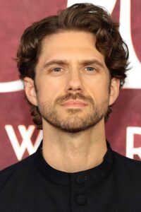 Porträt von Aaron Tveit