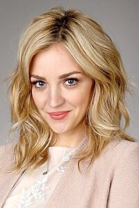 Porträt von Abby Elliott