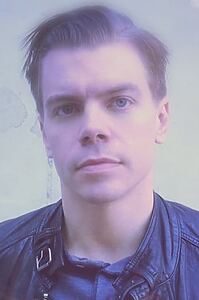 Porträt von Adam Hardman
