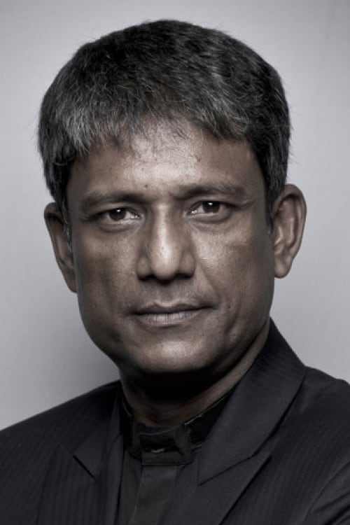 Porträt von Adil Hussain