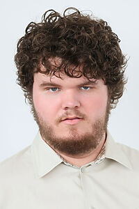 Porträt von Aidan Delbis