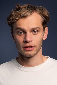 Porträt von Aidan Scott
