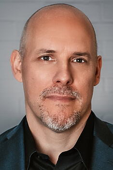 Porträt von Alan Eyres