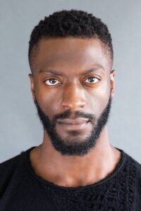 Porträt von Aldis Hodge