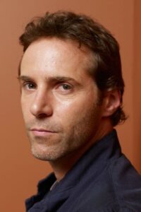 Porträt von Alessandro Nivola