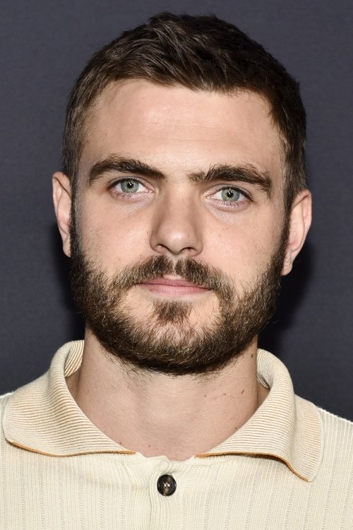 Porträt von Alex Roe