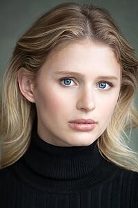 Porträt von Alexandra Beaton