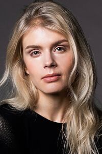 Porträt von Alina Tomnikov