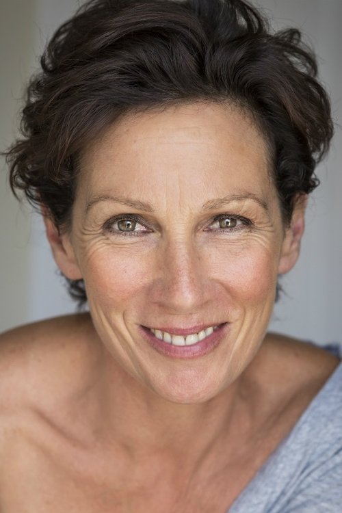 Porträt von Alison Bruce