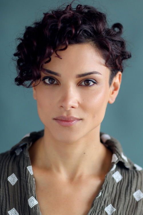 Porträt von Amber Rose Revah