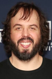 Porträt von Angus Sampson