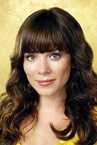 Porträt von Anna Friel