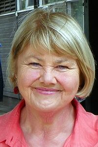 Porträt von Annette Badland