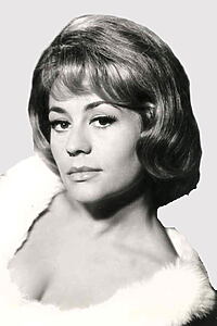 Porträt von Annie Girardot