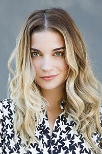 Porträt von Annie Murphy
