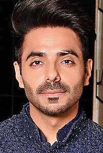 Porträt von Aparshakti Khurana