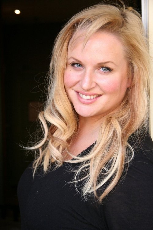 Porträt von April Telek