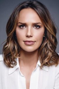Porträt von Arielle Kebbel