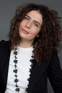 Porträt von Arsinée Khanjian