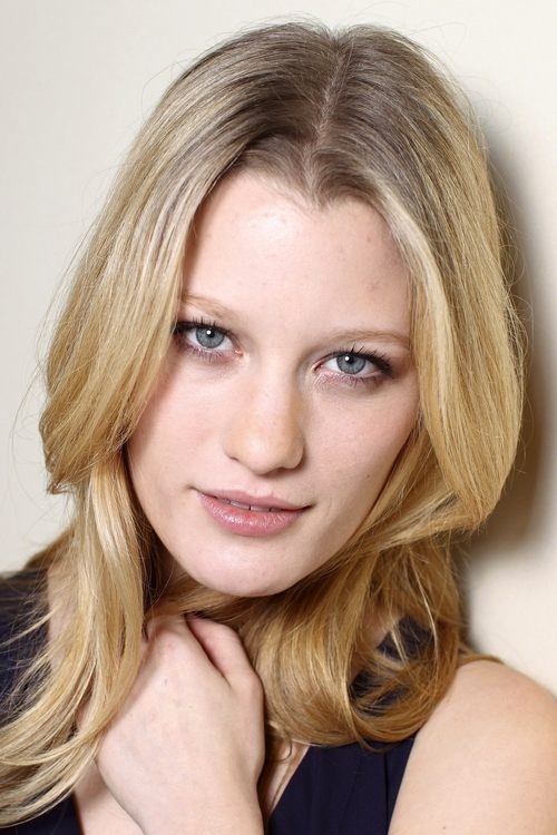 Porträt von Ashley Hinshaw