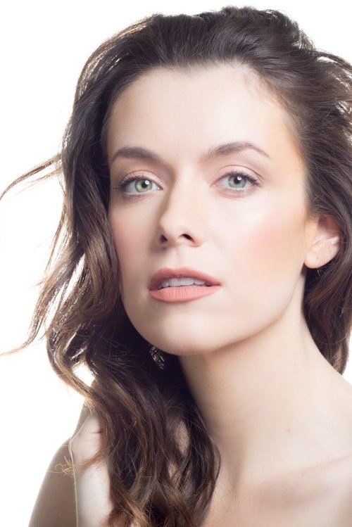 Porträt von Ashlynn Yennie