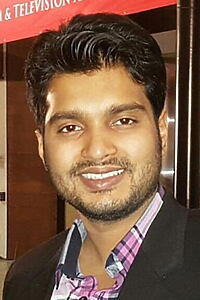Porträt von Asif Akbar