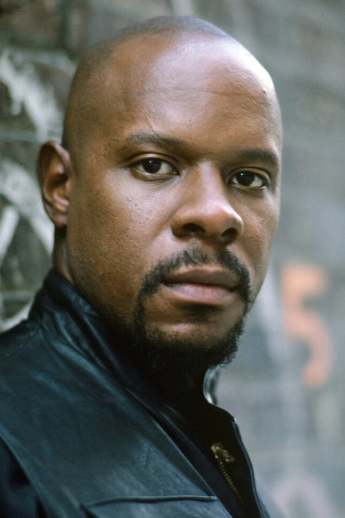 Porträt von Avery Brooks