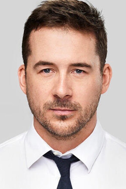 Porträt von Barry Sloane