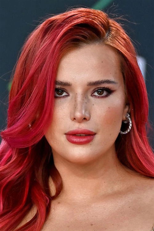 Porträt von Bella Thorne