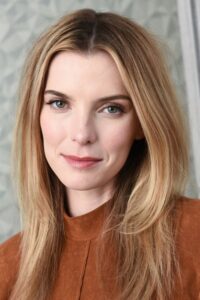 Porträt von Betty Gilpin