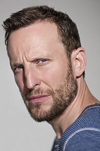 Porträt von Bodhi Elfman