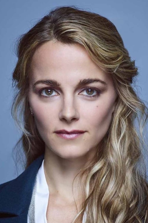 Porträt von Bojana Novaković