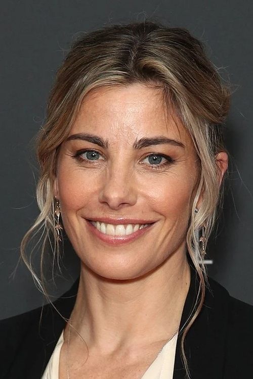 Porträt von Brooke Satchwell