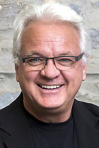 Porträt von Bruce Harvey