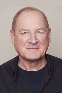 Porträt von Burghart Klaußner