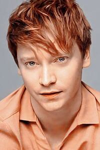Porträt von Calum Worthy