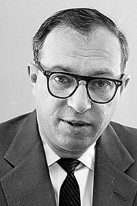 Porträt von Carl Foreman