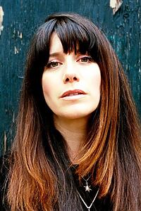 Porträt von Caroline Catz