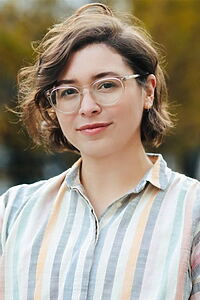 Porträt von Casey McQuiston