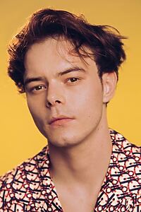 Porträt von Charlie Heaton
