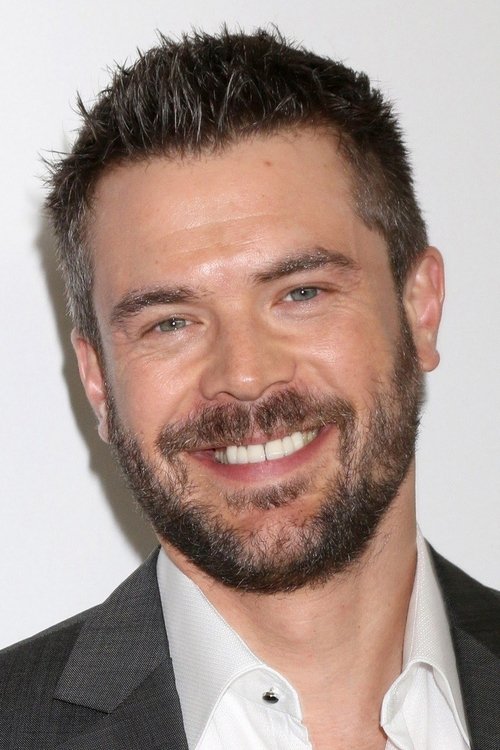 Porträt von Charlie Weber