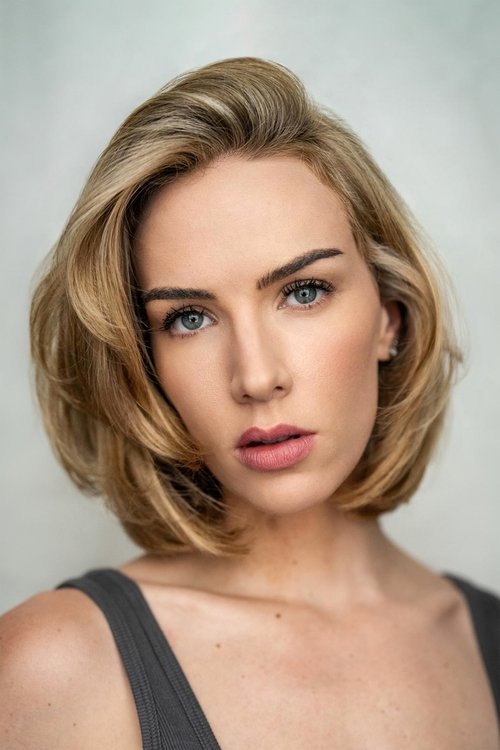 Porträt von Charlotte Kirk