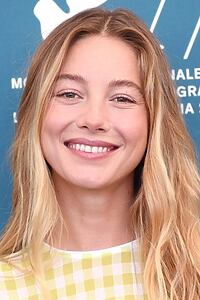 Porträt von Charlotte Vega