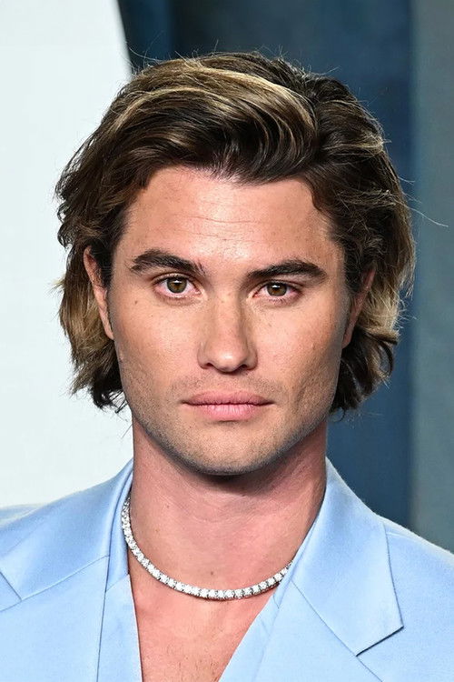 Porträt von Chase Stokes