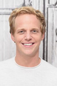 Porträt von Chris Geere