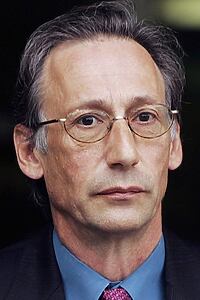 Porträt von Chris Langham