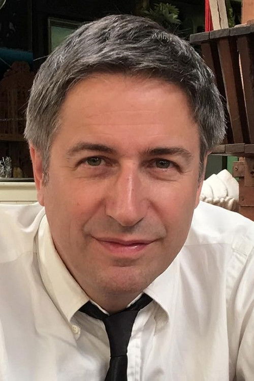 Porträt von Chris Lowenstein