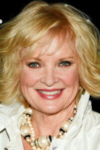 Porträt von Christine Ebersole