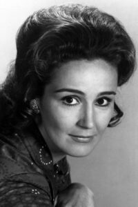 Porträt von Claudette Nevins
